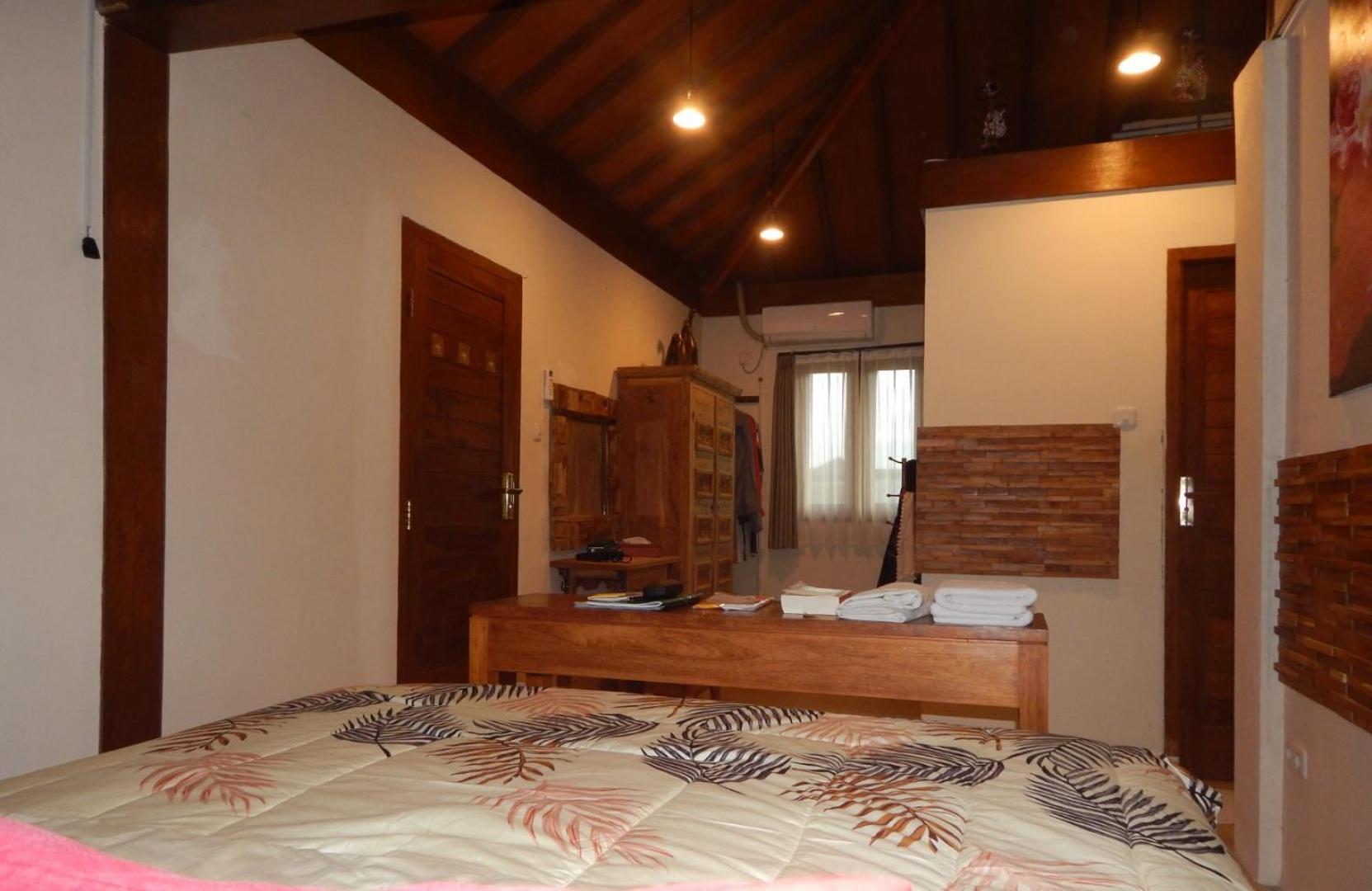 Alamanda Family Villas, Pool & Local Tours Джокякарта Екстериор снимка