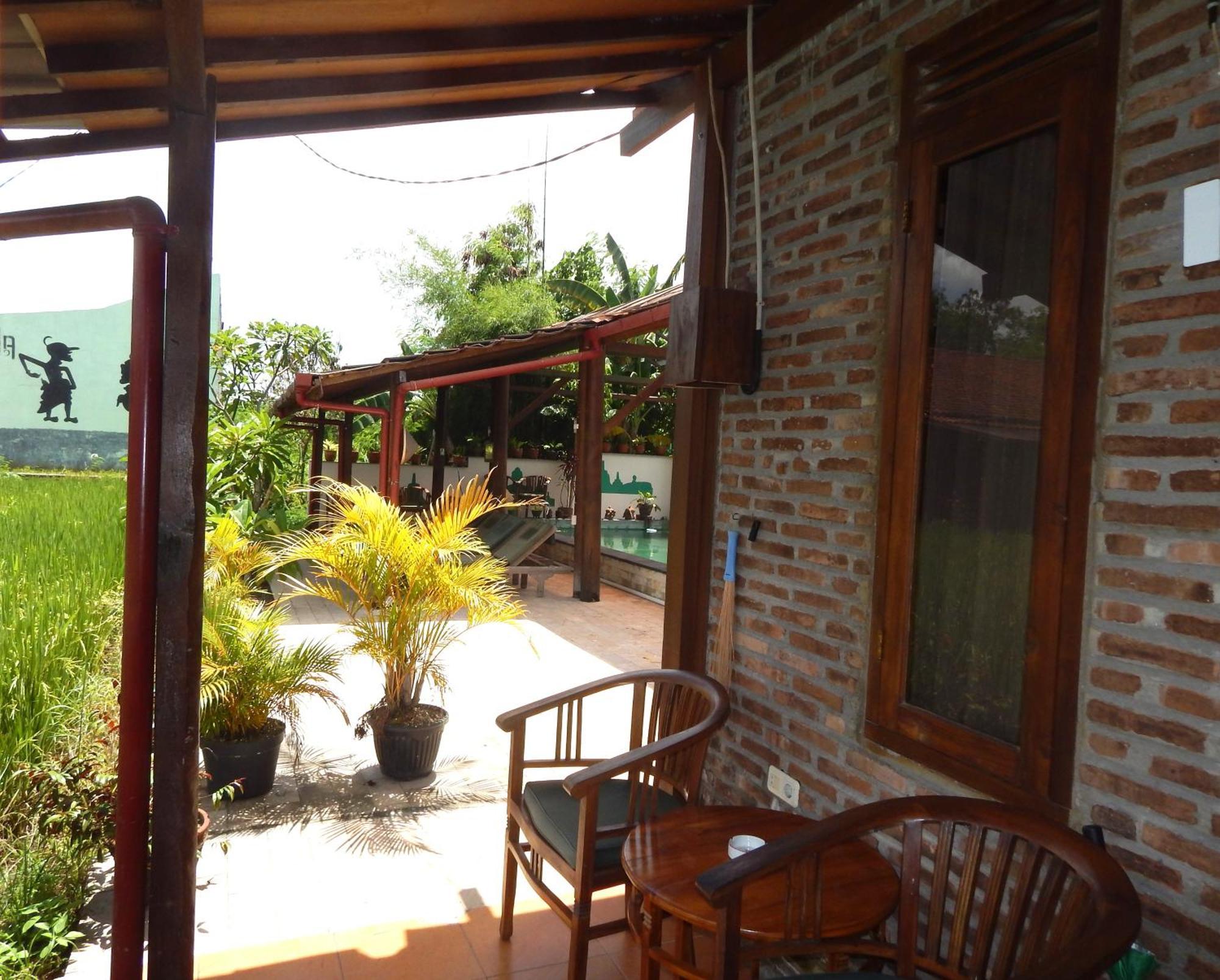 Alamanda Family Villas, Pool & Local Tours Джокякарта Екстериор снимка