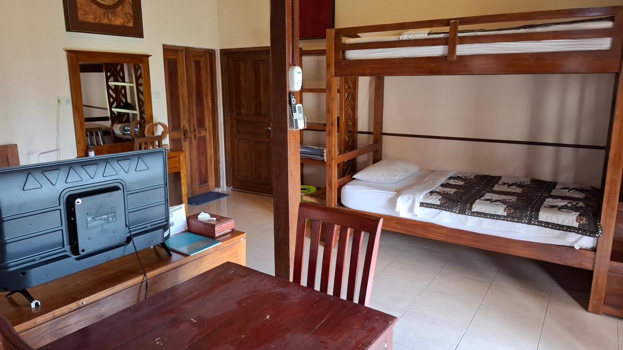 Alamanda Family Villas, Pool & Local Tours Джокякарта Екстериор снимка
