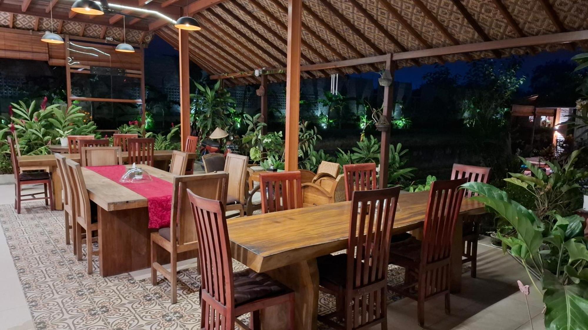 Alamanda Family Villas, Pool & Local Tours Джокякарта Екстериор снимка