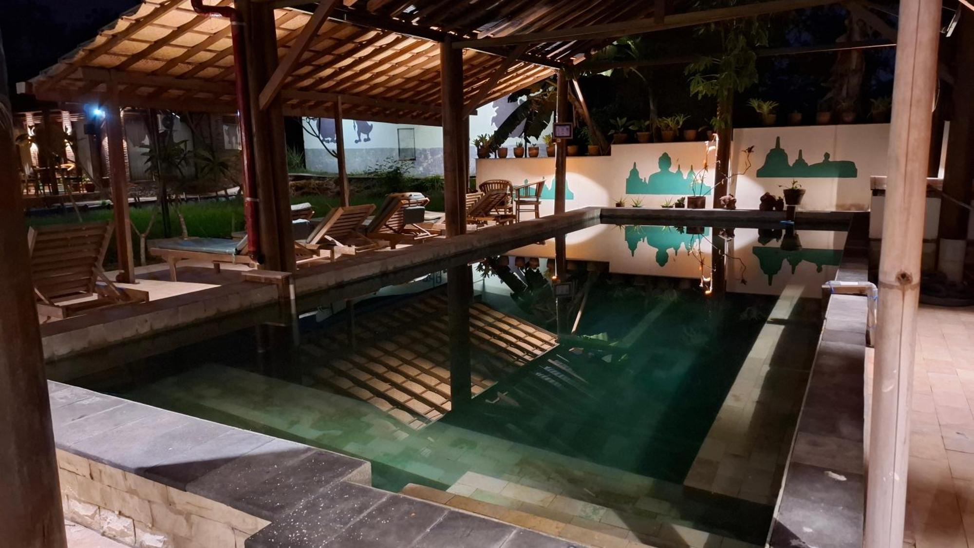 Alamanda Family Villas, Pool & Local Tours Джокякарта Екстериор снимка