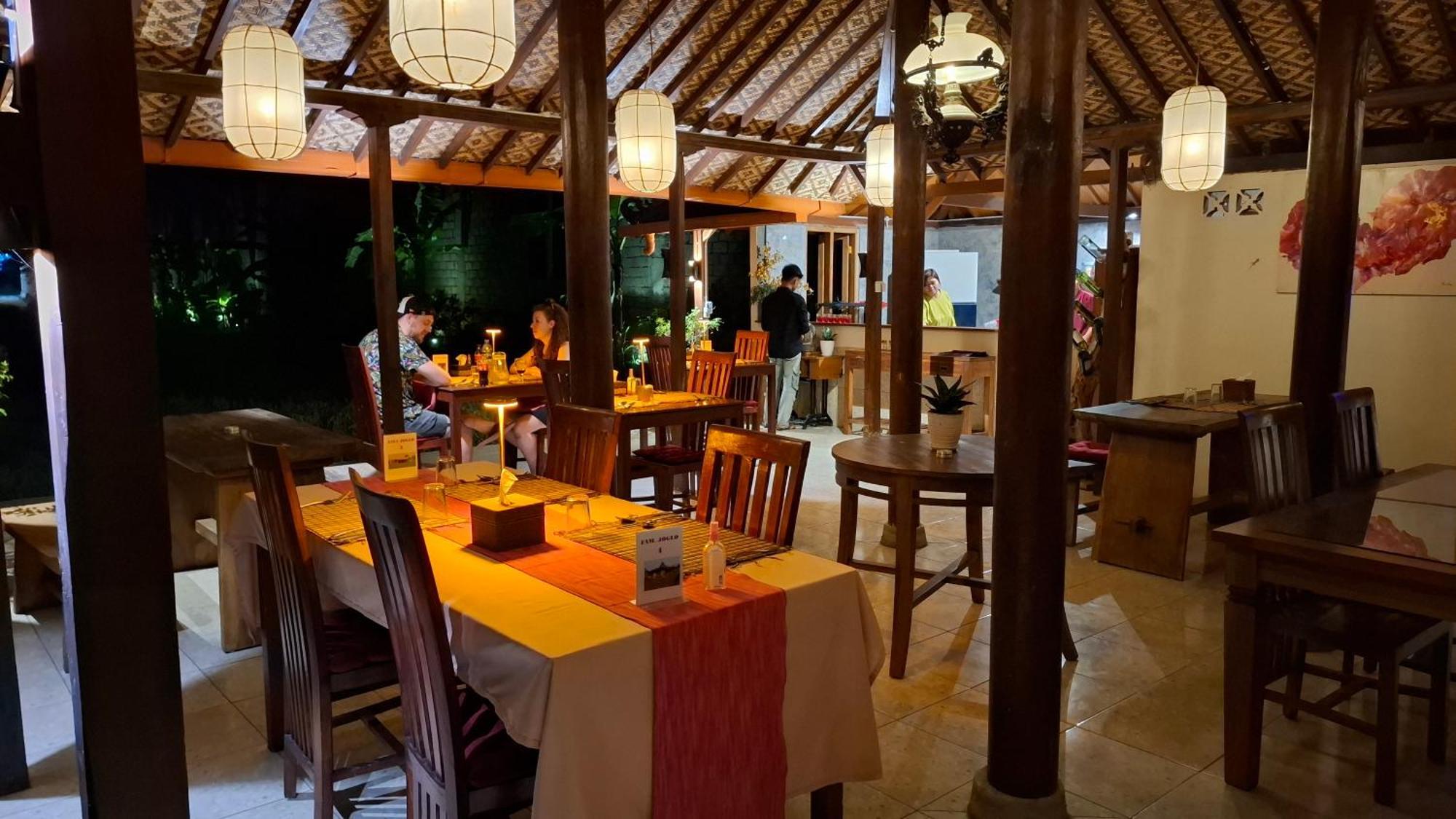 Alamanda Family Villas, Pool & Local Tours Джокякарта Екстериор снимка