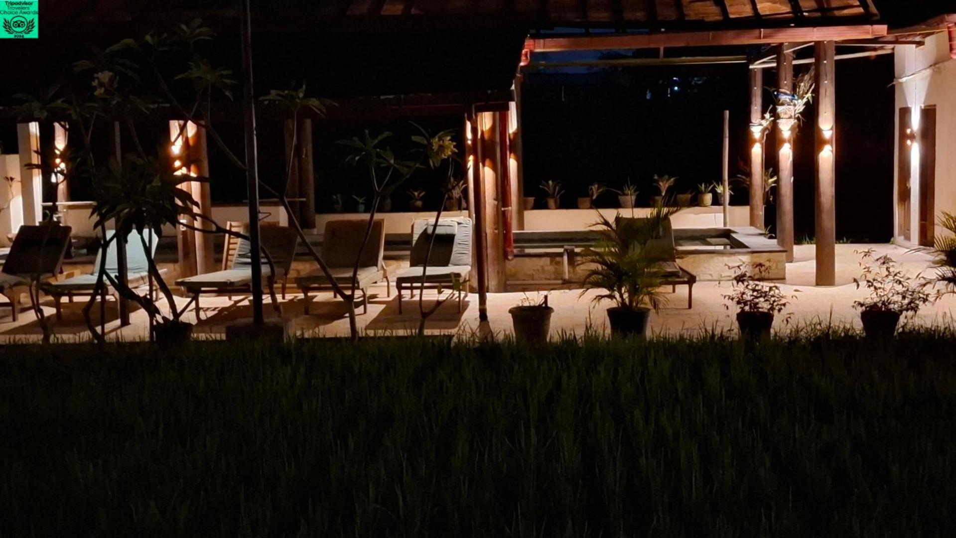 Alamanda Family Villas, Pool & Local Tours Джокякарта Екстериор снимка